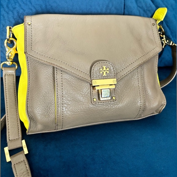 Tory Burch Rachel Envelope Grey Neon Yellow Crossbody Bag - Picture 4 of 14